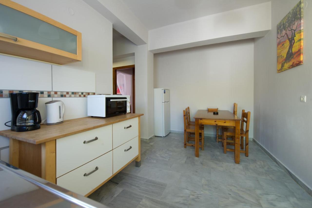 Отель Elias & Vasili House Агиос-Георгиос-Пагон Экстерьер фото