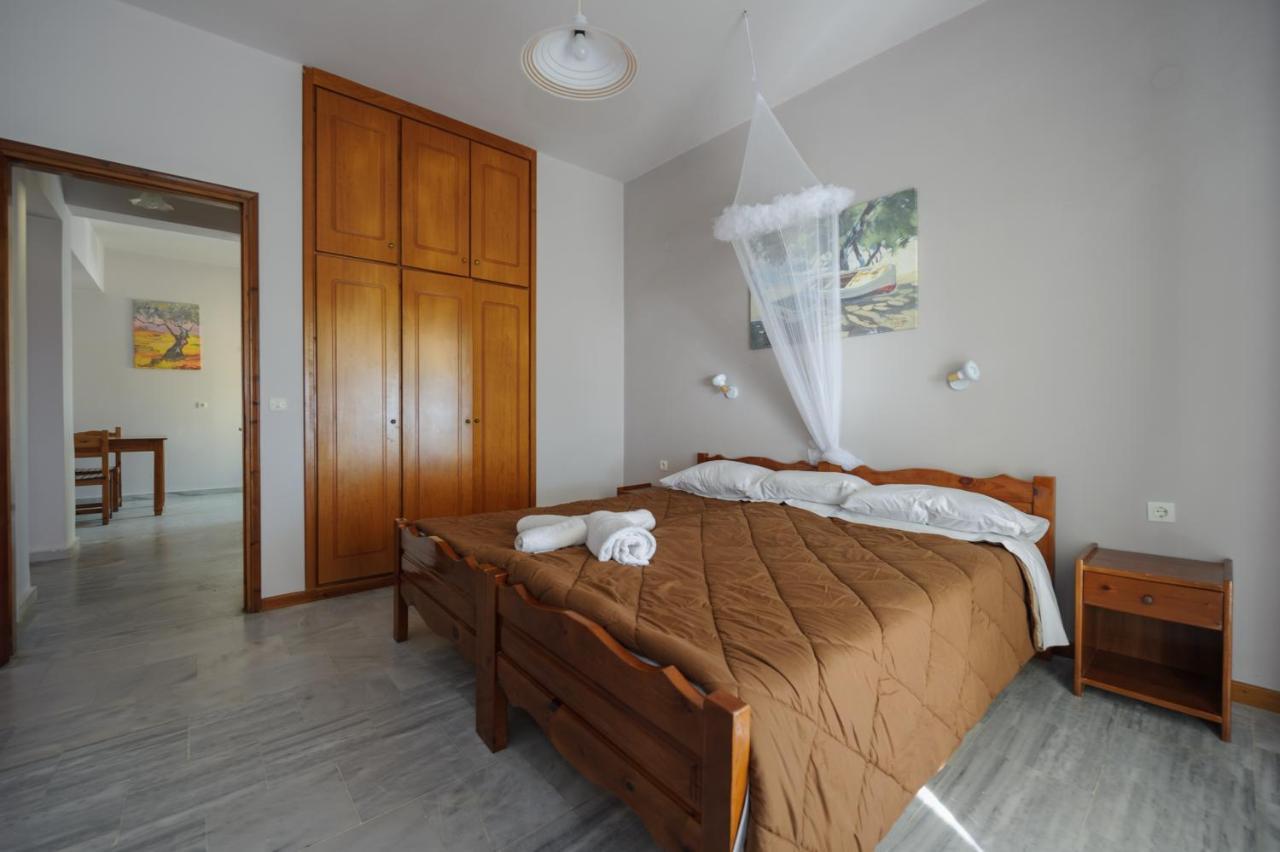 Отель Elias & Vasili House Агиос-Георгиос-Пагон Экстерьер фото